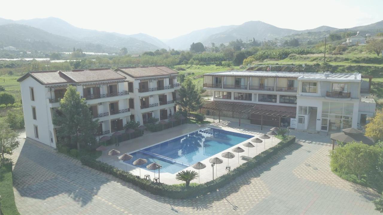 Vouni King Hotel Limnitis Exterior photo