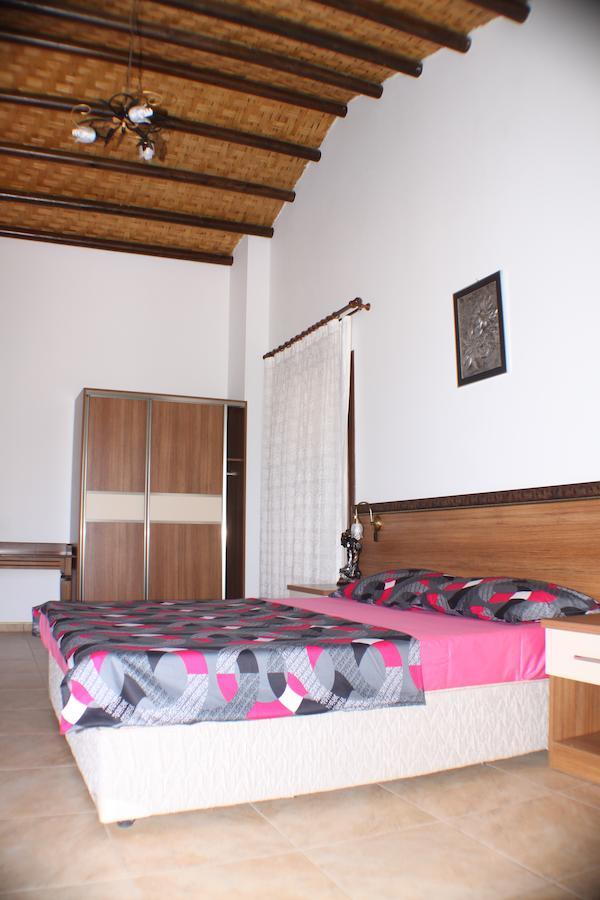 Vouni King Hotel Limnitis Exterior photo